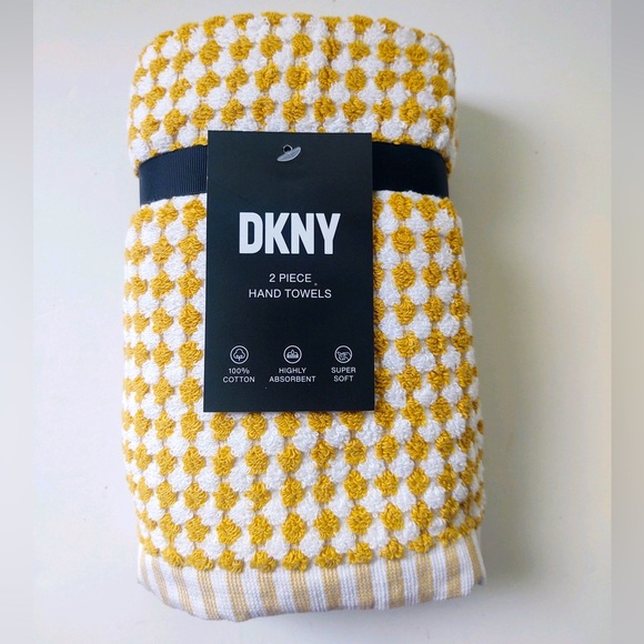🎁DKNY Bath Towel Set - Gold and White - 8 Pieces - Picture 3 of 7